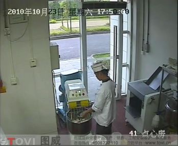 D1效果-某酒店配套糕點(diǎn)制作間視頻監(jiān)控錄像演示